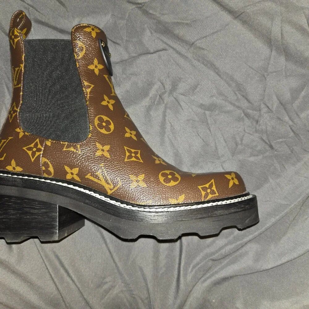 Louis Vuitton Beaubourg Ankle Boot - Picture 8 of 12